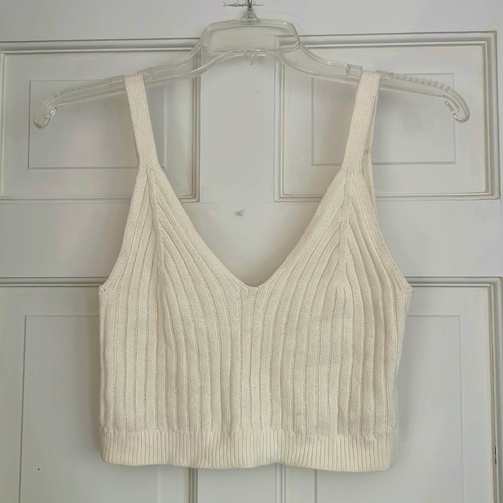 White Aerie Crop Tank Top. US M.